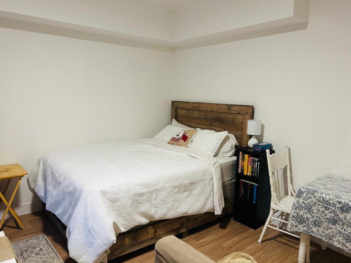 Victoria Private Studio Suite Colwood Экстерьер фото